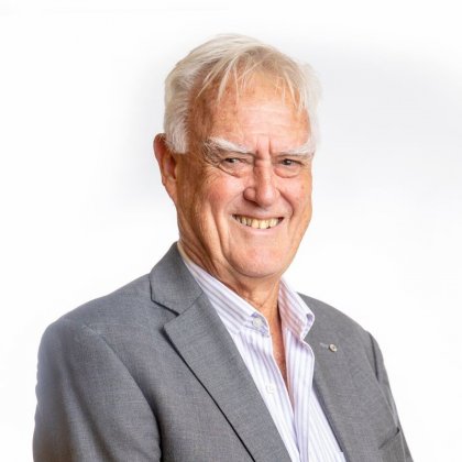 Emeritus Professor Peter Andrews AO Emeritus Professor Peter Andrews AO
